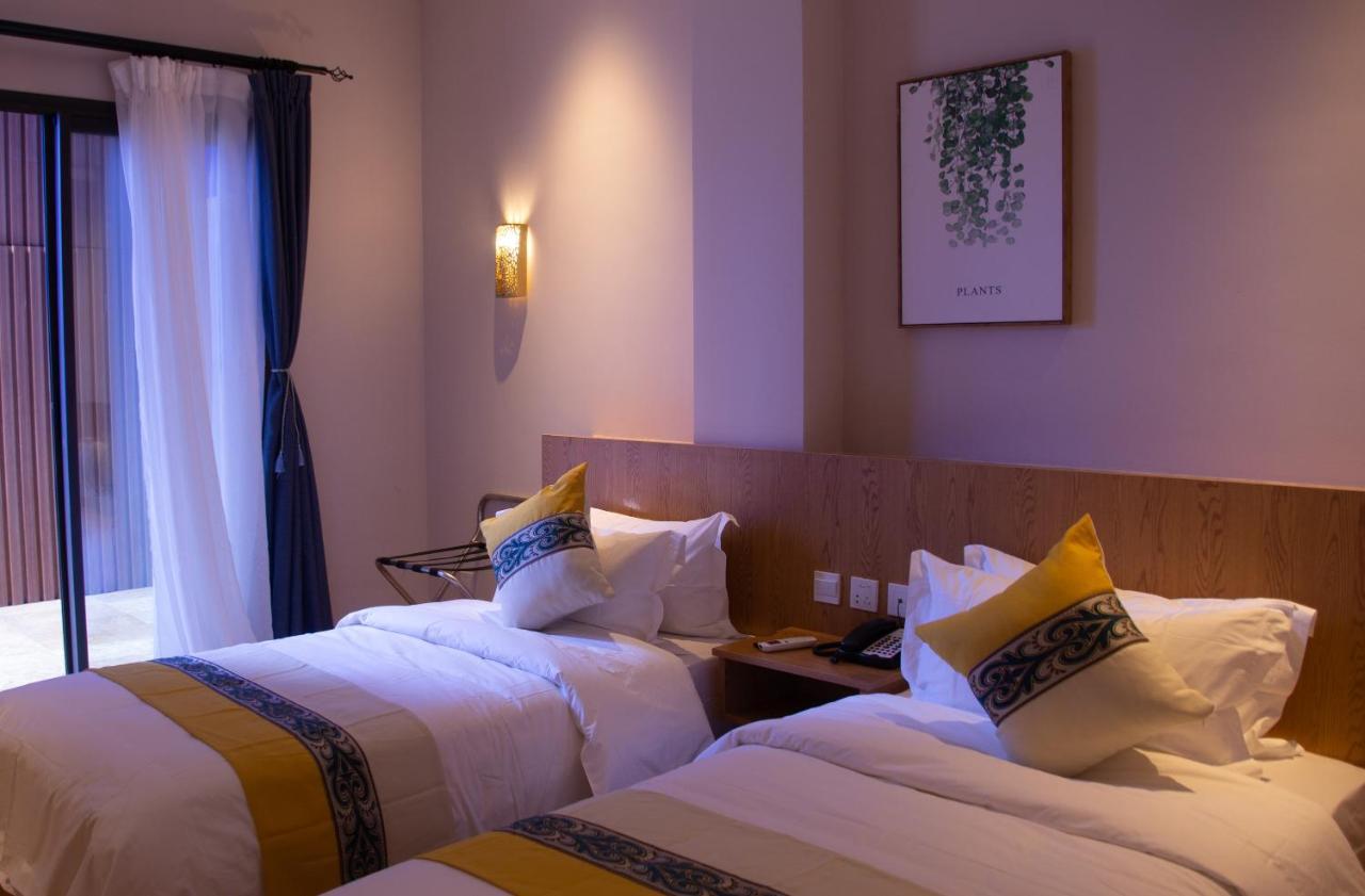 Vancii Hotel 万禧假日酒店 舍夫沙万 外观 照片