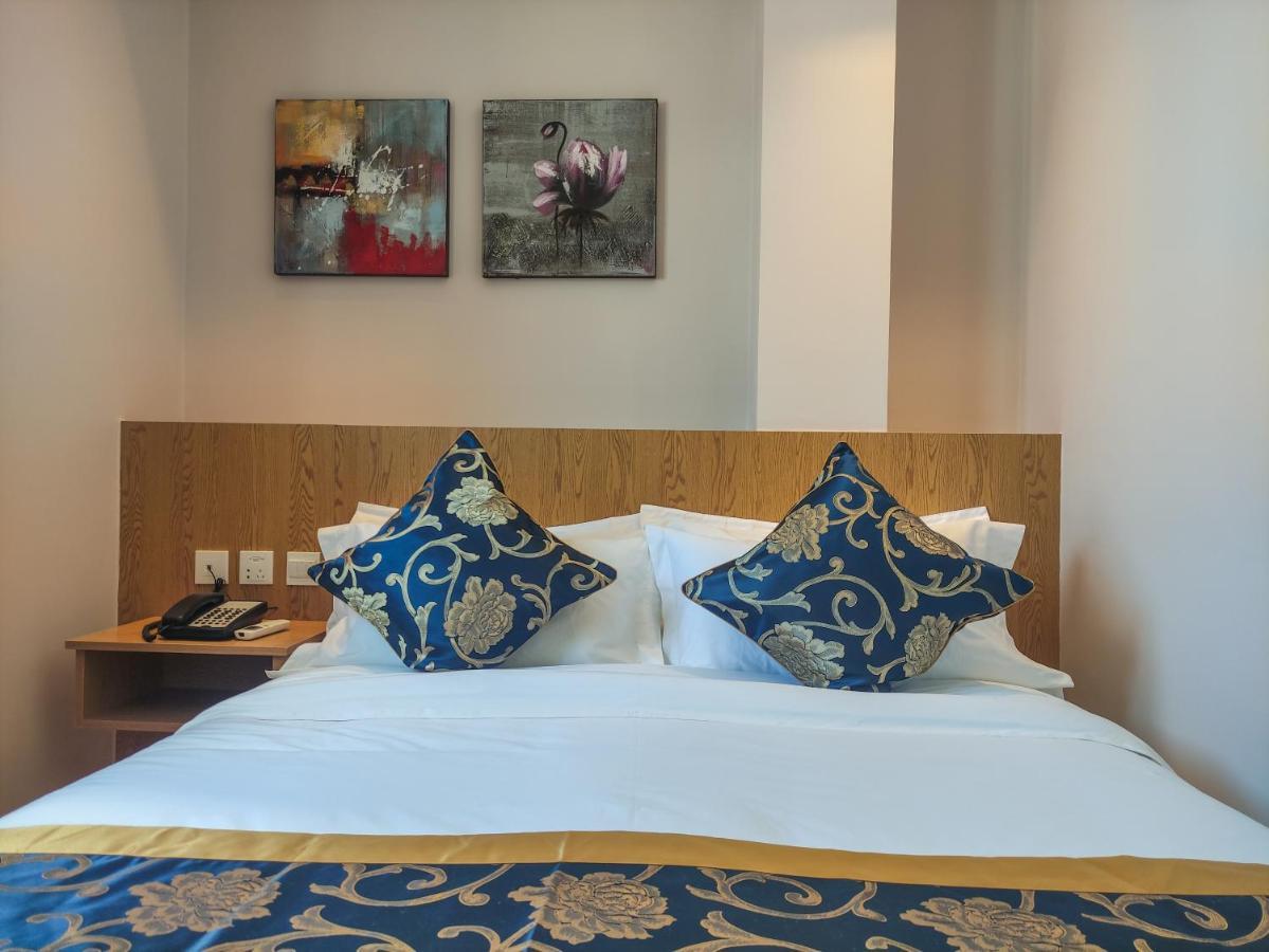 Vancii Hotel 万禧假日酒店 舍夫沙万 外观 照片