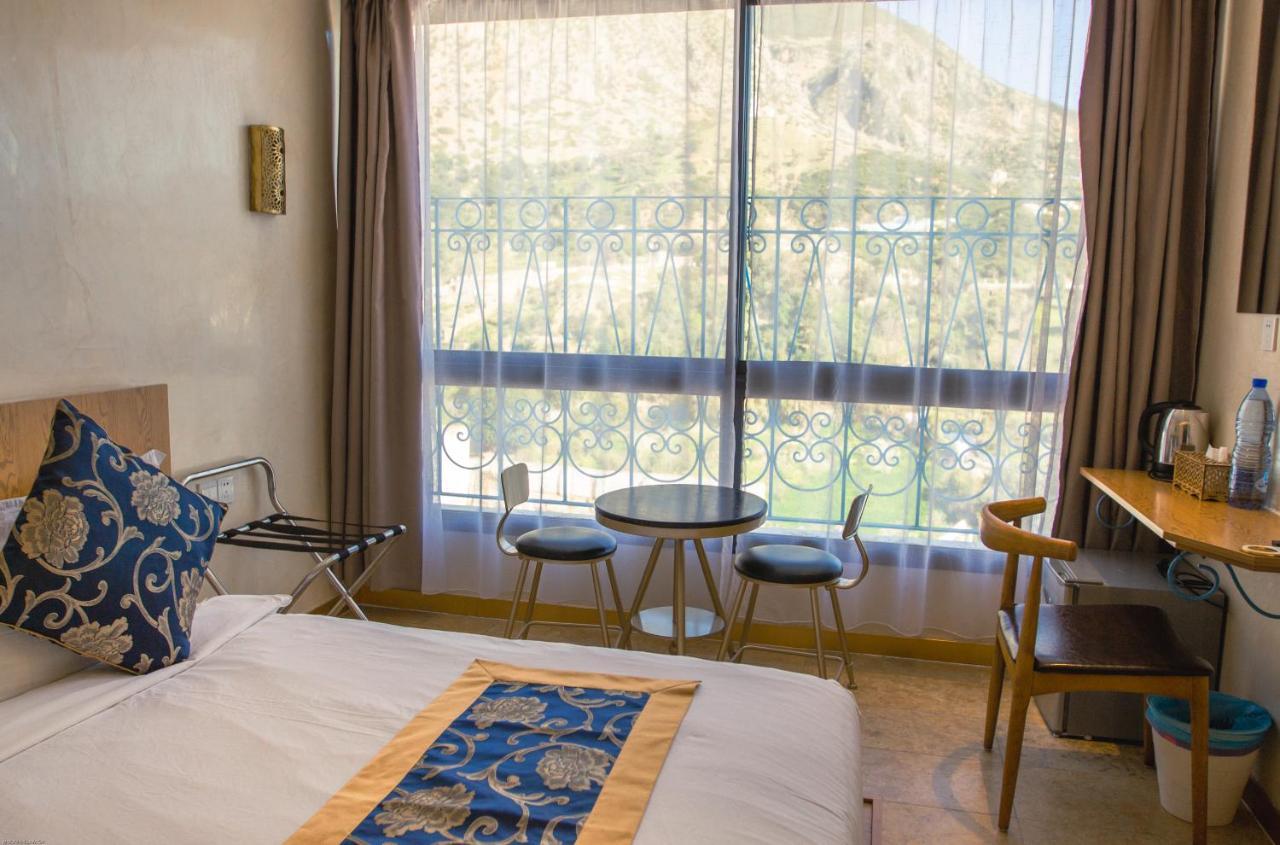Vancii Hotel 万禧假日酒店 舍夫沙万 外观 照片